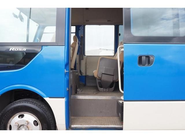 MITSUBISHI ROSA 2009