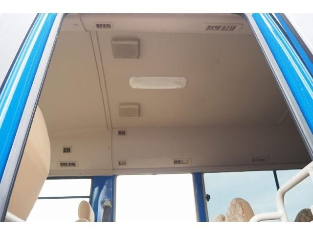 MITSUBISHI ROSA 2009