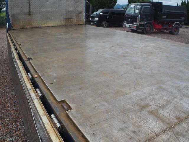 NISSAN DIESEL Quon 2013