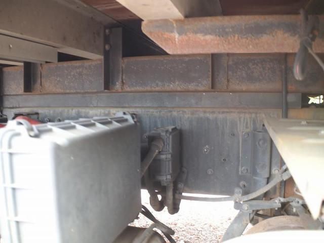 NISSAN DIESEL Quon 2013