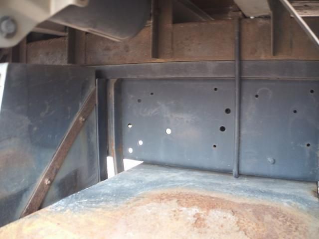 NISSAN DIESEL Quon 2013