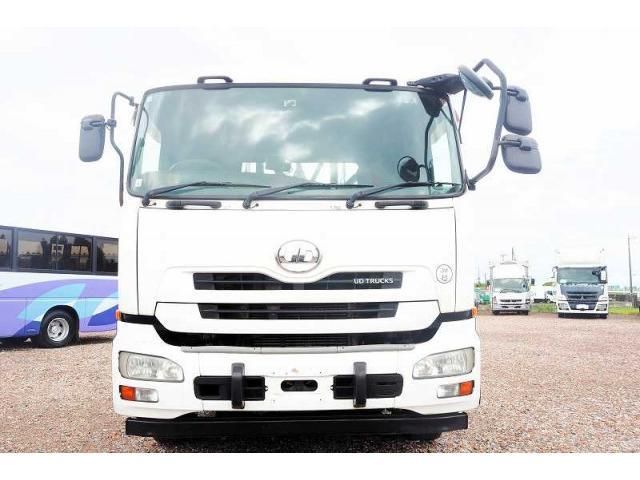 NISSAN DIESEL Quon 2013