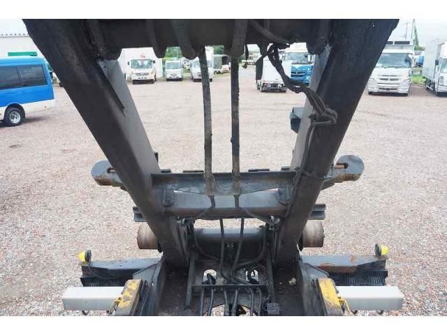 NISSAN DIESEL Quon 2013