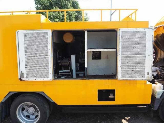 MITSUBISHI CANTER 2003