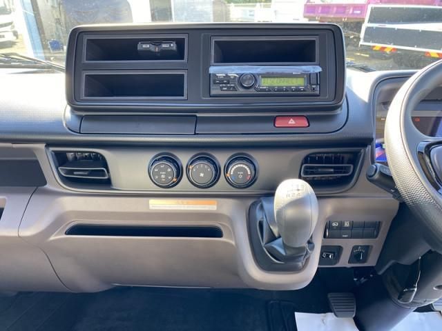 MITSUBISHI CANTER 2024