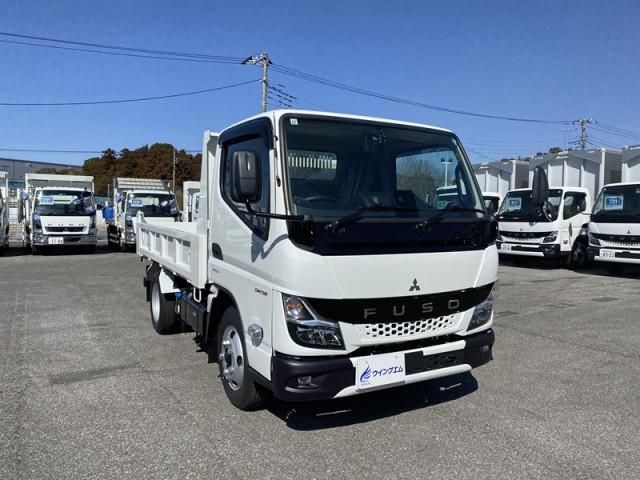 MITSUBISHI CANTER 2024