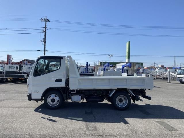MITSUBISHI CANTER 2024
