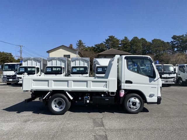 MITSUBISHI CANTER 2024