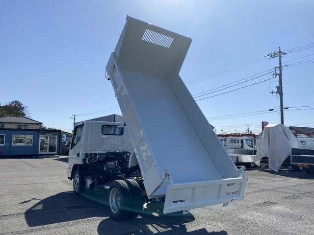 MITSUBISHI CANTER 2024