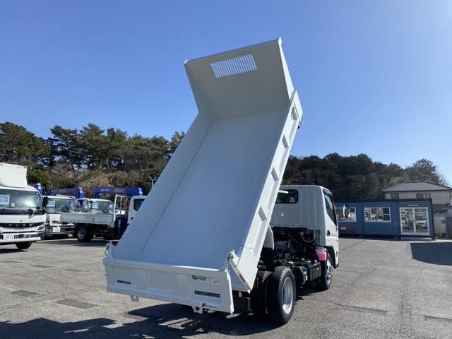 MITSUBISHI CANTER 2024