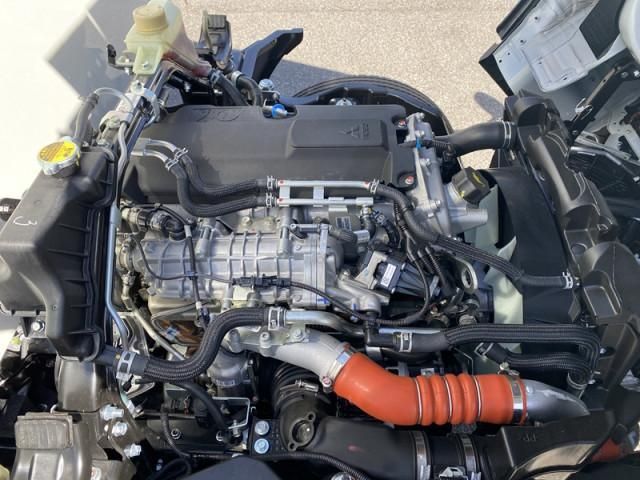 MITSUBISHI CANTER 2024