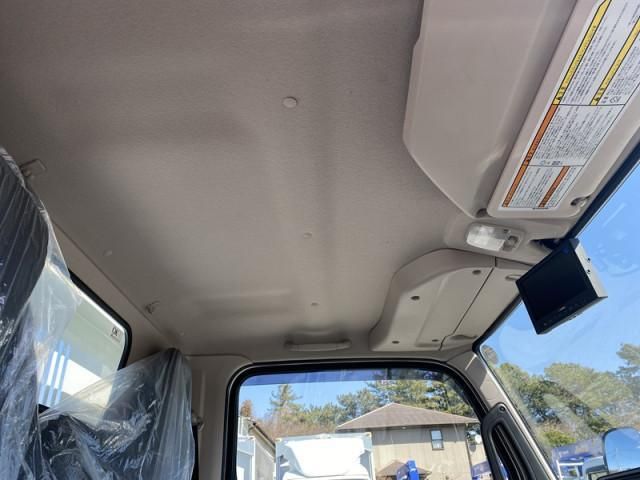 MITSUBISHI CANTER 2024