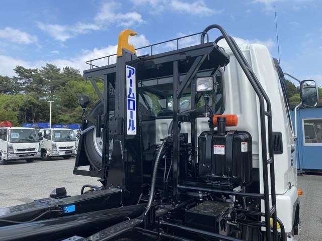 MITSUBISHI FUSOU FIGHTER 2025