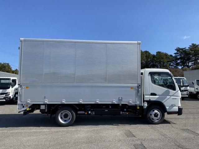 MITSUBISHI CANTER 2024
