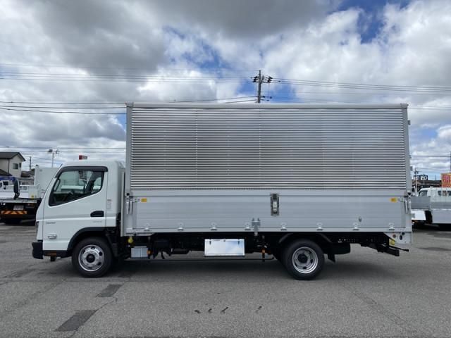 MITSUBISHI CANTER 2024