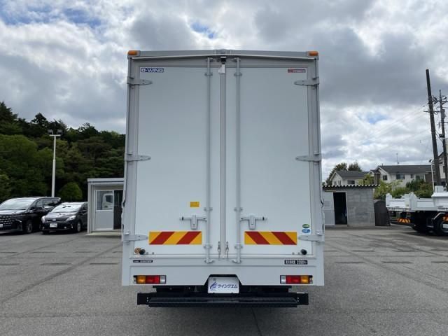 MITSUBISHI CANTER 2024