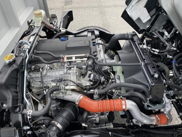 MITSUBISHI CANTER 2024