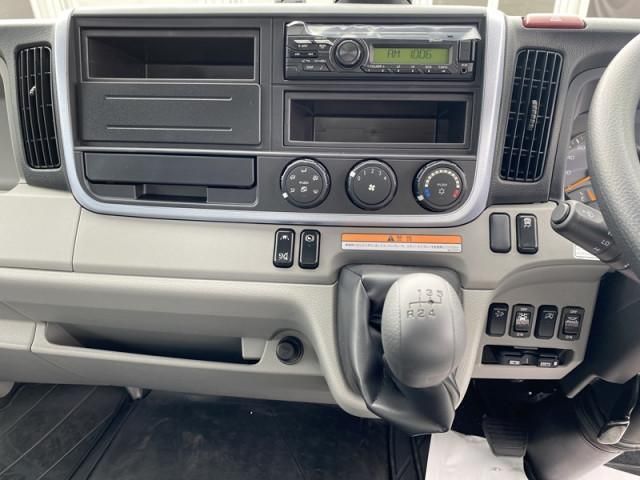 MITSUBISHI CANTER 2024