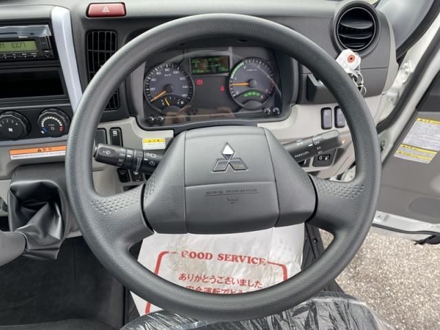 MITSUBISHI CANTER 2024