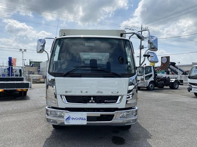 MITSUBISHI FUSOU FIGHTER 2024