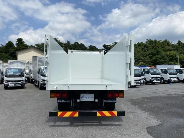 MITSUBISHI FUSOU FIGHTER 2024