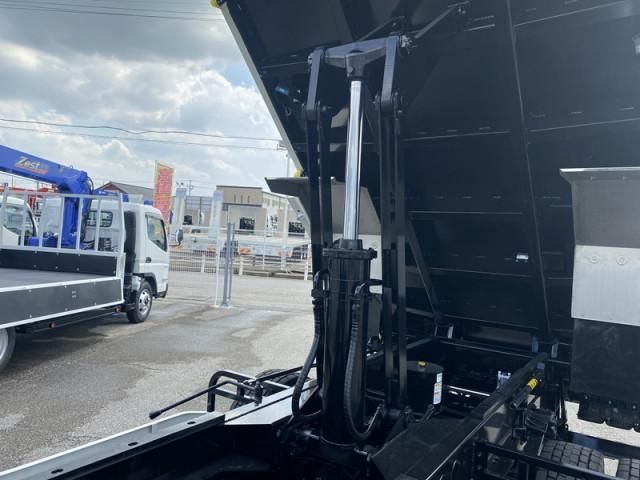 MITSUBISHI FUSOU FIGHTER 2024