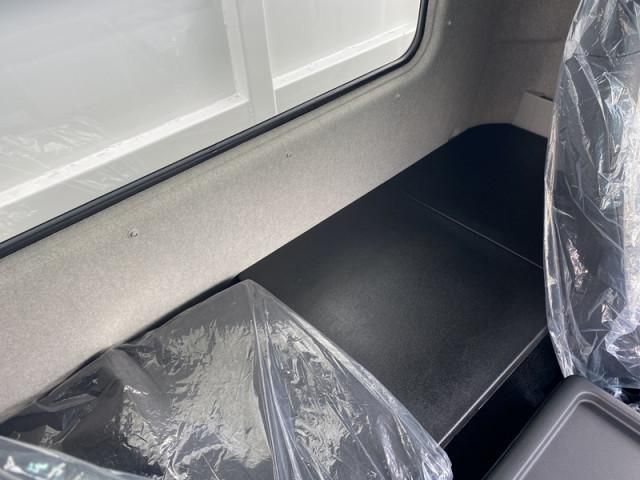 MITSUBISHI FUSOU FIGHTER 2024