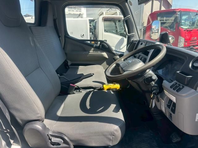 MITSUBISHI CANTER 2019