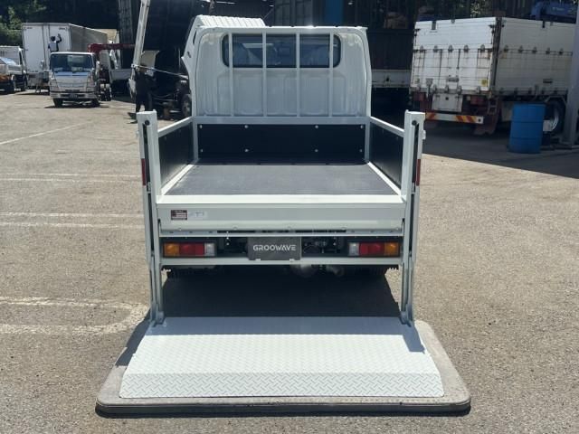 MITSUBISHI CANTER 2025