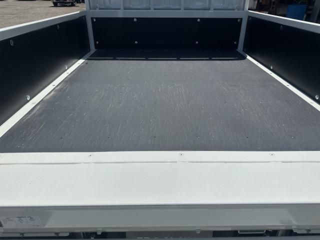 MITSUBISHI CANTER 2025