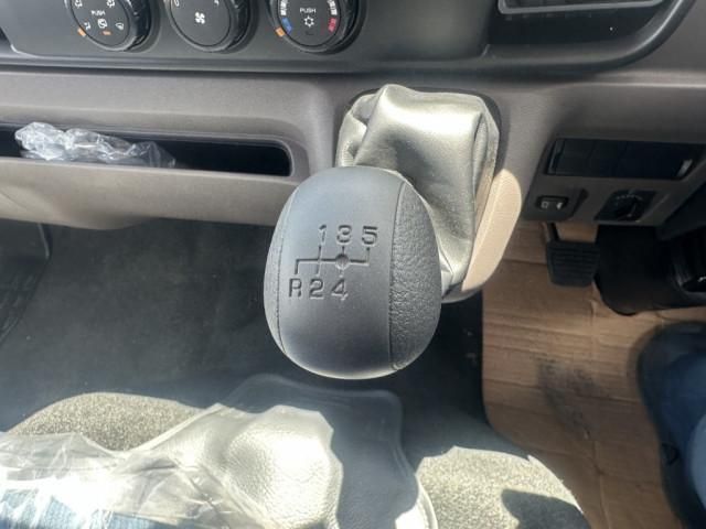 MITSUBISHI CANTER 2025