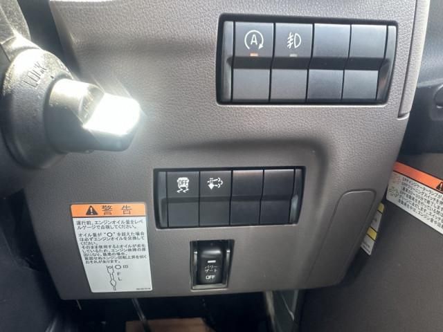 MITSUBISHI CANTER 2025