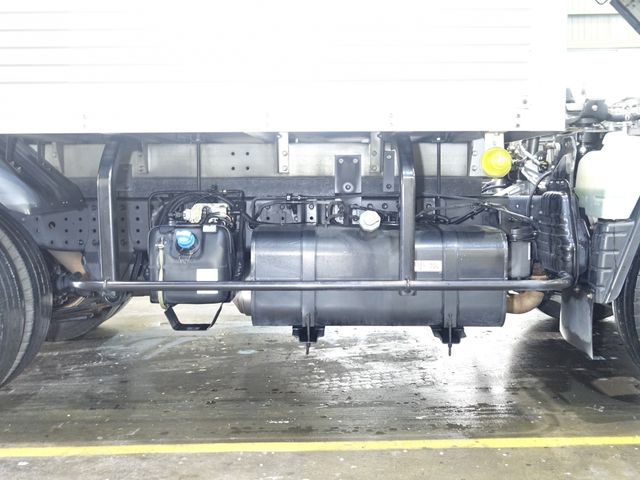 MITSUBISHI CANTER 2016