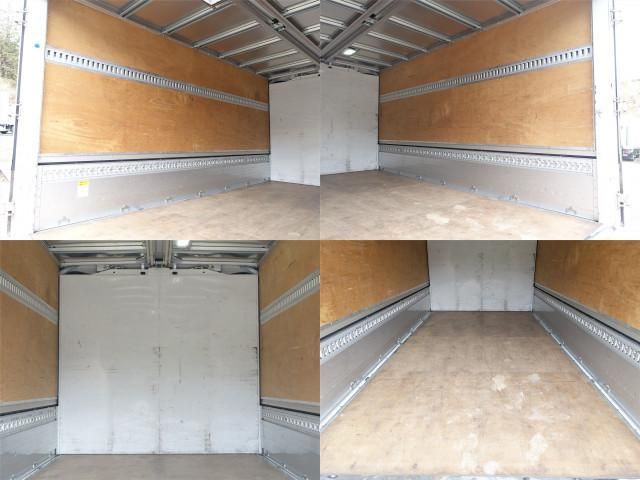 MITSUBISHI CANTER 2016