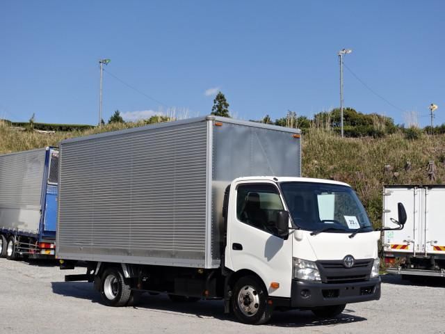 TOYOTA DYNA 2012