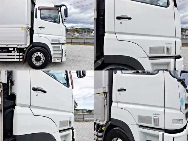 MITSUBISHI FUSOU SUPER GREAT 2012