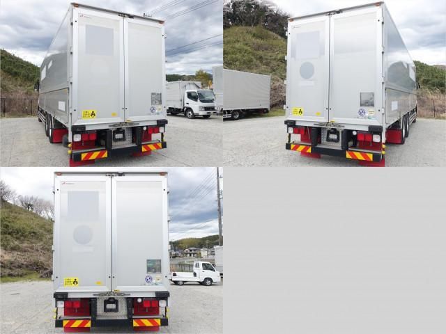 MITSUBISHI FUSOU SUPER GREAT 2012