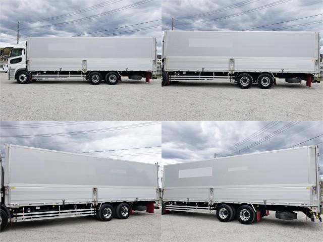 MITSUBISHI FUSOU SUPER GREAT 2012