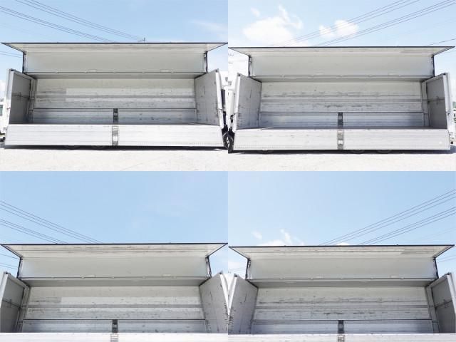 MITSUBISHI FUSOU SUPER GREAT 2015