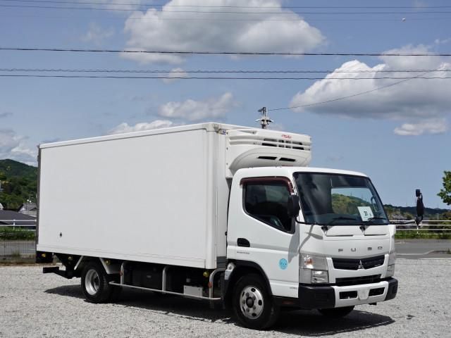MITSUBISHI CANTER 2015