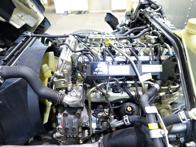 MITSUBISHI CANTER 2014