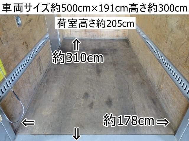 MITSUBISHI CANTER 2013