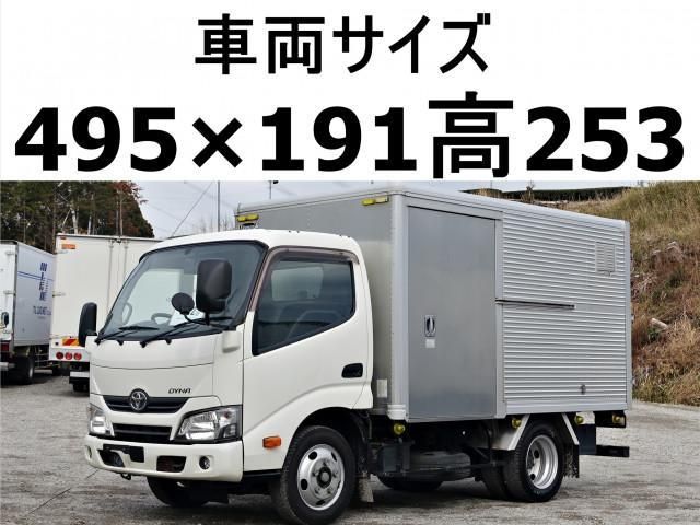 TOYOTA DYNA 2017
