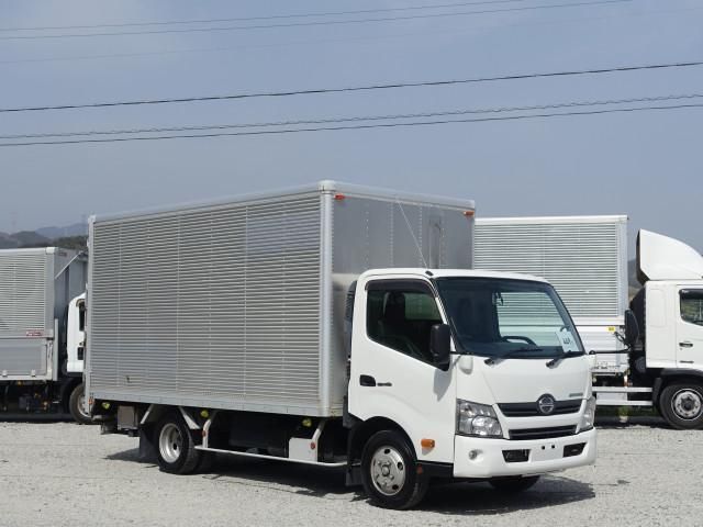 HINO DUTRO 2016