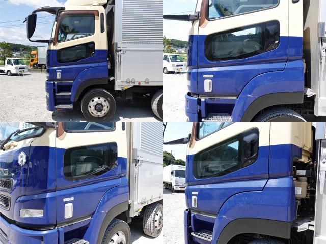 MITSUBISHI FUSOU SUPER GREAT 2014