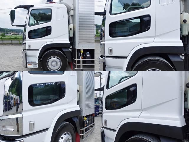 MITSUBISHI FUSOU SUPER GREAT 2016