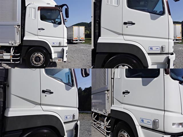 MITSUBISHI FUSOU SUPER GREAT 2013