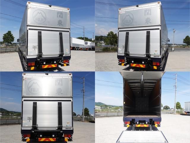 MITSUBISHI FUSOU SUPER GREAT 2012