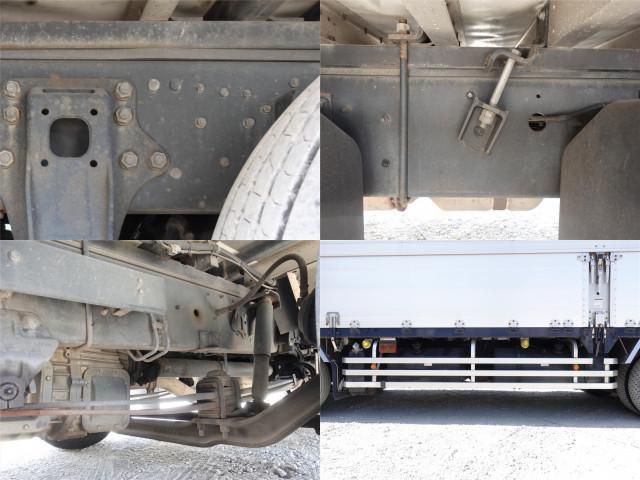 MITSUBISHI FUSOU SUPER GREAT 2012