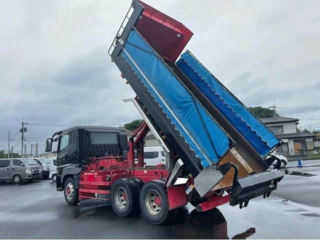 MITSUBISHI FUSOU SUPER GREAT 2013